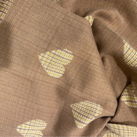 Women's Scarf with Hearts - Picture 4 of 8